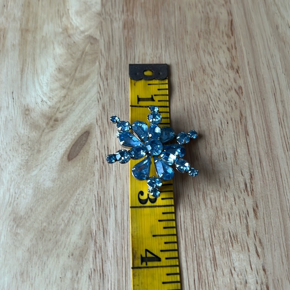 Weiss Blue Brooch Signed Snowflake Starburst